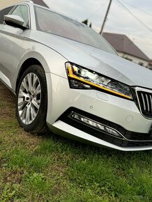 Škoda Superb Combi 2.0 TDi PREMIUM EDITION Virtual/Matrix - 12