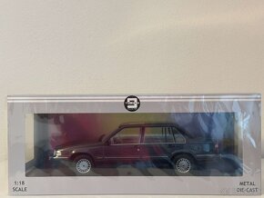 VOLVO / FORD zberatelsky model v mierke 1:18. - 12