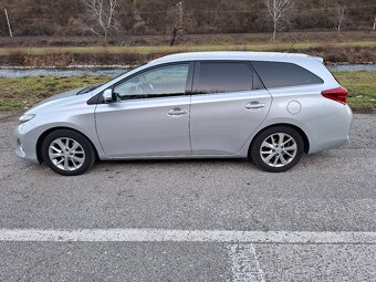 TOYOTA AURIS TOURING SPORTS 2.0D-4D - 12