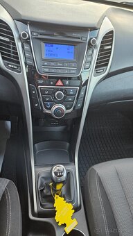 Hyundai i30 1.4 CRDi DOHC 16V Comfort - 12