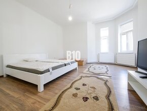 Poštová kolónia - Rodinný dom +dom na podnikanie - 598 m2 po - 12