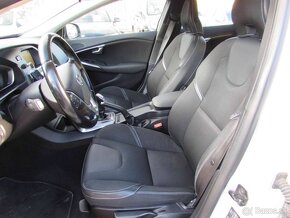 Volvo V40 D2 Kinetic - 12