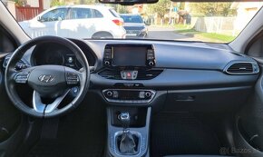 HYUNDAI I30 1.6CRDI 2019 - 12