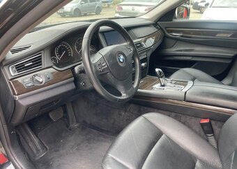 BMW Řada 7 3.0D,XENON,NAVI, ROZVODY, KUZE nafta automat - 12