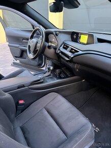 Lexus UX 250h možný odpočet DPH - 12