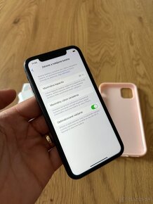 iPhone 11 Black 64gb v záruke - 12