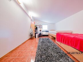 Prerobený rodinný dom + Apartmán na pozemku - Veľká dolina - 12