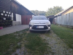 Citroen C4 hatchback - 12