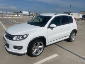 VW Tiguan R-Line 4x4 - 12