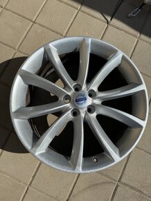 Disky R19 5x108 8,5Jx19CH ET49 - 12