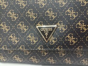 Kabelka crossbody Guess - 12