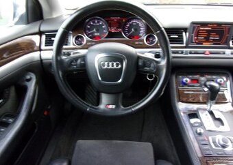 Audi S8 5.2 V10 331kW 4X4 212 000KM benzín automat 331 kw - 12