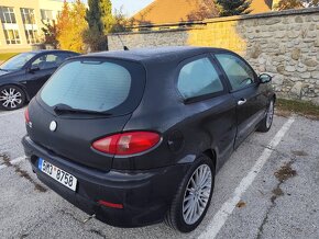 Alfa Romeo 147 JTD - 12