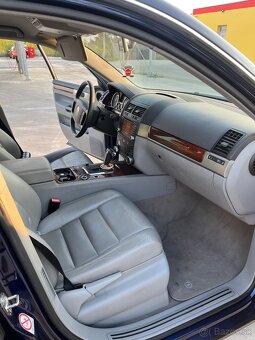 Volkswagen Touareg 3.0 TDI - 12