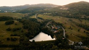 Ponúkame Vám na predaj slnečný stavebný pozemok v blízkosti - 12