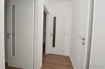 Predaj priestranný 3i byt s 7,15 m2 balkónom, Rajka - 12