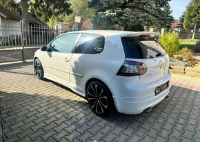 Volkswagen Golf V -1,6i klima pravidelný servi benzín - 12