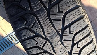 2 + 2 ks ZIMNÉ 205/65 R15 NEXEN HANKOOK a KLEBER OD 25,-€/ks - 12