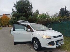 Ford Kuga 1.6  110 kw - 12