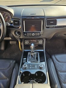 VW TOUAREG 3.0 TDI 2013 - 12