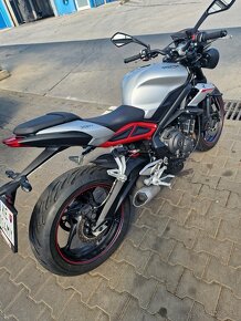 Triumph Street Triple 765 R r.v.: 2020 prvý majiteľ - 12