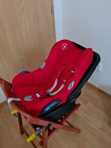 Autosedačka Maxi Cosi Cabriofix + ISOfix základňa - 12