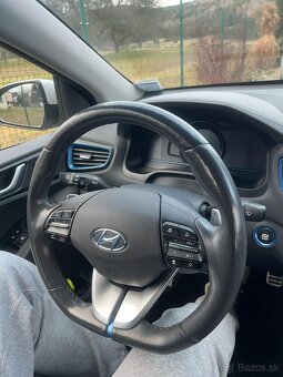 Hyundai Ioniq 1.6 PHEV Style - 12