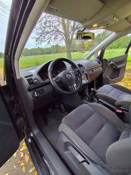 VOLKSWAGEN TOURAN 2,0 TDI HIGHLINE - 12