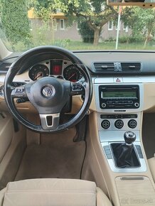 Volkswagen Passat 2.0TDI CR HIGHLINE - 12