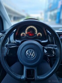 Volkswagen UP - 12