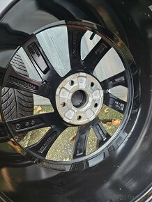 Zimní alu kola Vela 18" Škoda Superb 235/45 R18 - 12