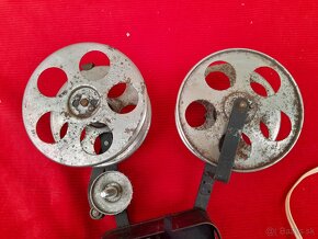 Retro historická premietačka na kino film 35mm. - 12