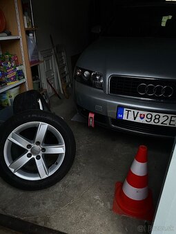 AUDI A4 B6 - 12