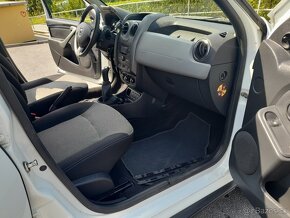 DACIA DUSTER 1.6i 77KW,ROK 2014,PO SERVISU,ZIMNÍ PNEU - 12