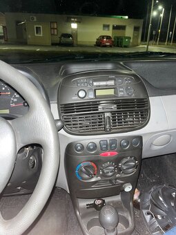 Fiat punto 2002 - 12