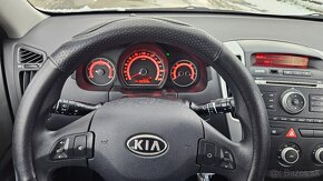 Kia Cee´d 1.6 CRDi - 12