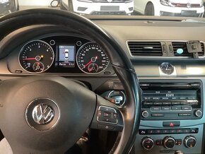 Volkswagen Passat B7 2.0 TDI Comfortline BlueMotion - 12