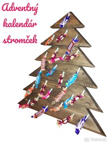 Adventný kalendár stromček so stojanom - 12