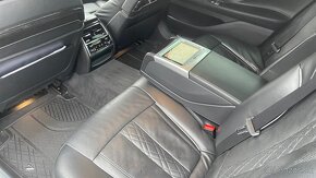 BMW Rad 7 750Li A/T - 12