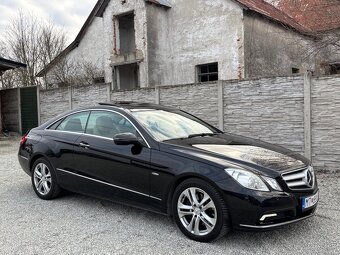 Mercedes-Benz E trieda Coupe 350 CGI Blue - 12