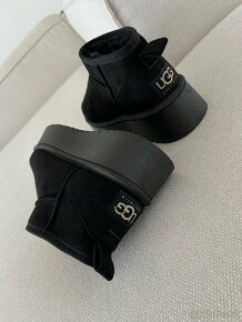 Ugg platform mini dámske čižmy čierne - 12