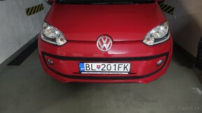 Volkswagen Up 1.0 BMT 75k up A/T - 12