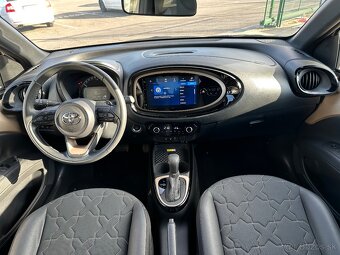 TOYOTA AYGO X 1.0 VVT-I EXECUTIVE S-CVT - 12