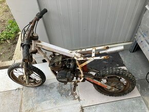 Predám 2 minibike s dielmi a k tomu dva malagutti - 12