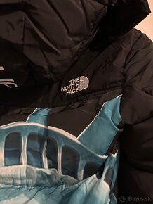 Supreme x The North Face - 12