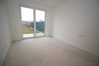 PREDAJ Novostavba s vírivkou Dvorec s pozem. 336m² - 12