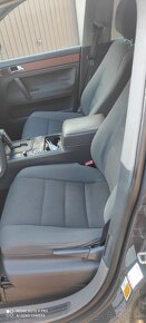 Volkswagen Touareg 3,0 TDi - 12