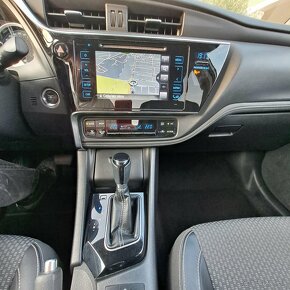 Predám Toyota Corolla 1.6 l Valvematic - 12