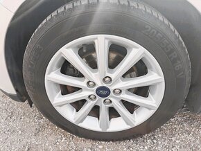 Ford Focus Titanium 1.5 TDCi - 12