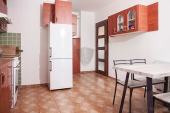 BEDES | dom s plochou 300m2, pozemok 948m2, Nováky - 12